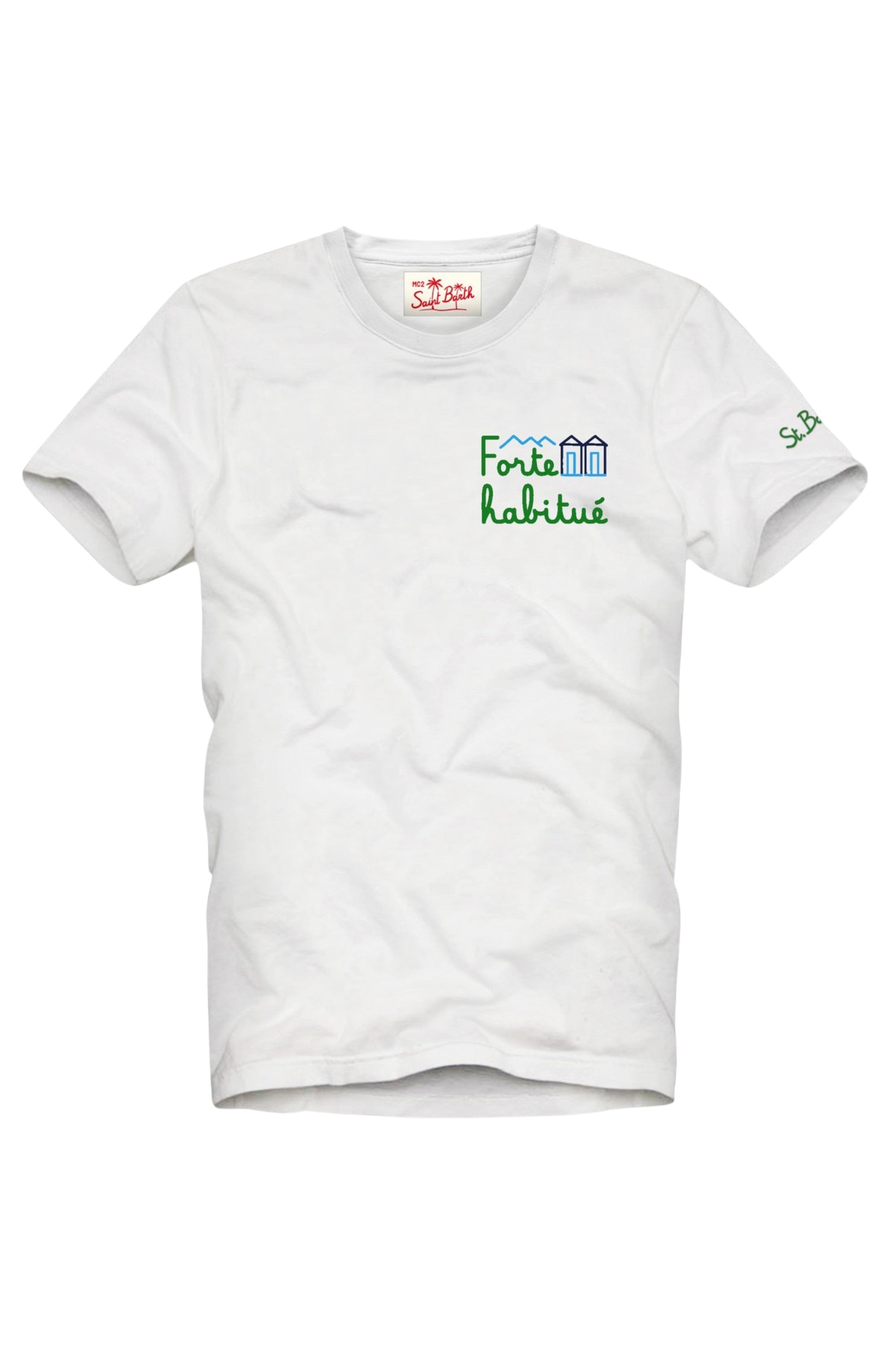 Close-up dettagli t-shirt bianco scritta “Forte Habituè” Saint Barth cotone