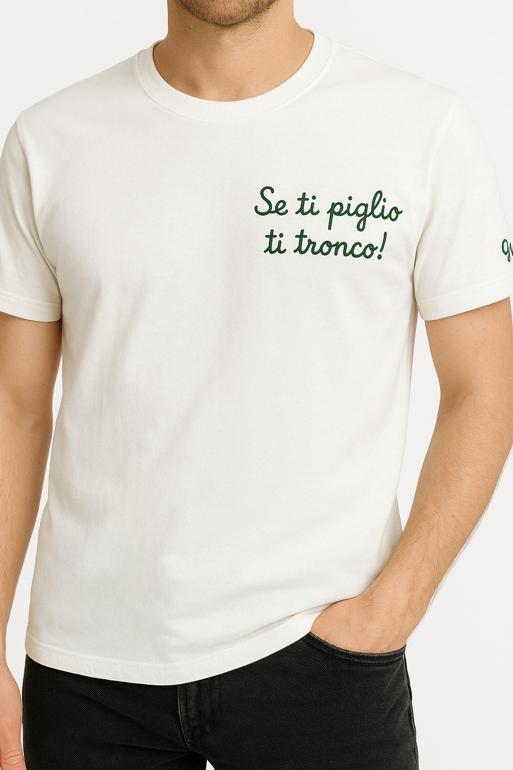 T-shirt su sfondo neutro da dietro t-shirt bianco stampa Saint Barth cotone