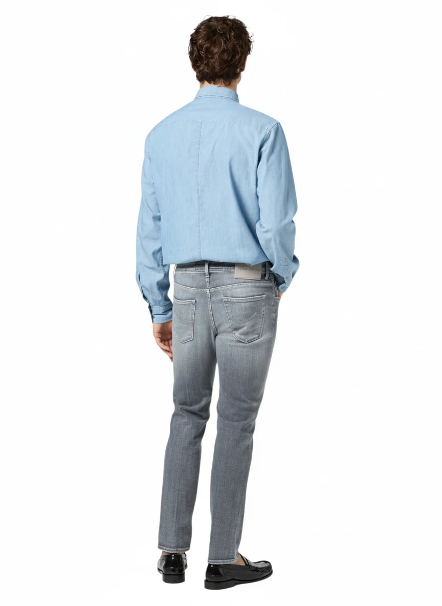 Modello di spalle jeans slim fit d grigio chiar Jacob Cohen in tessuto pregiato