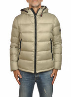 vista del piumino grigio con nylon ripstop Peuterey in nylon ripstop