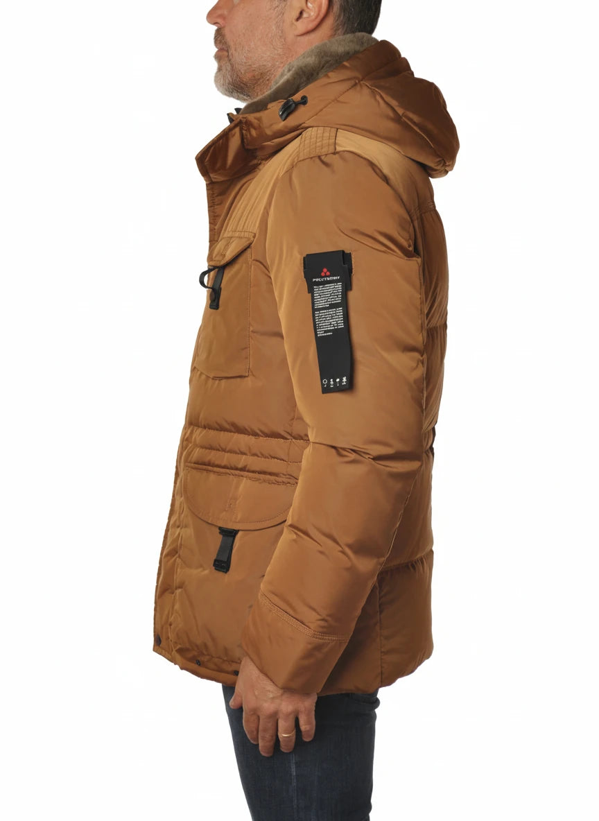 vista del piumino 3/4 cammello con quattro tasche Peuterey in piuma