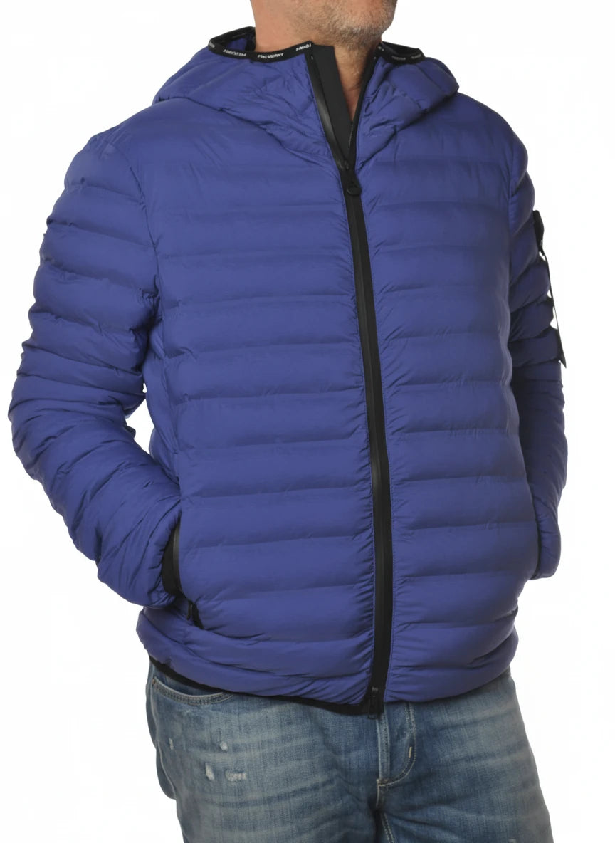 vista del piumino corto royal con zip termosaldate Peuterey in tessuto tecnico