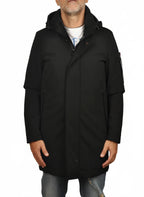 Vista posteriore del parka Peuterey tessuto tecnico nero con cappuccio