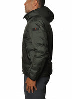 Dettaglio tasche e zip del giubbotto Peuterey tessuto tecnico verde