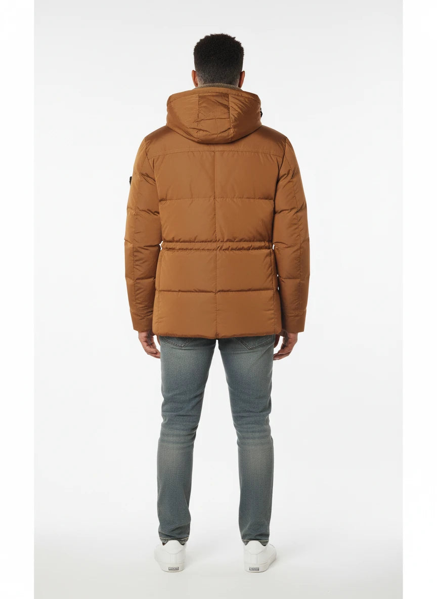 vista posteriore del piumino 3/4 cammello con quattro tasche Peuterey in piuma