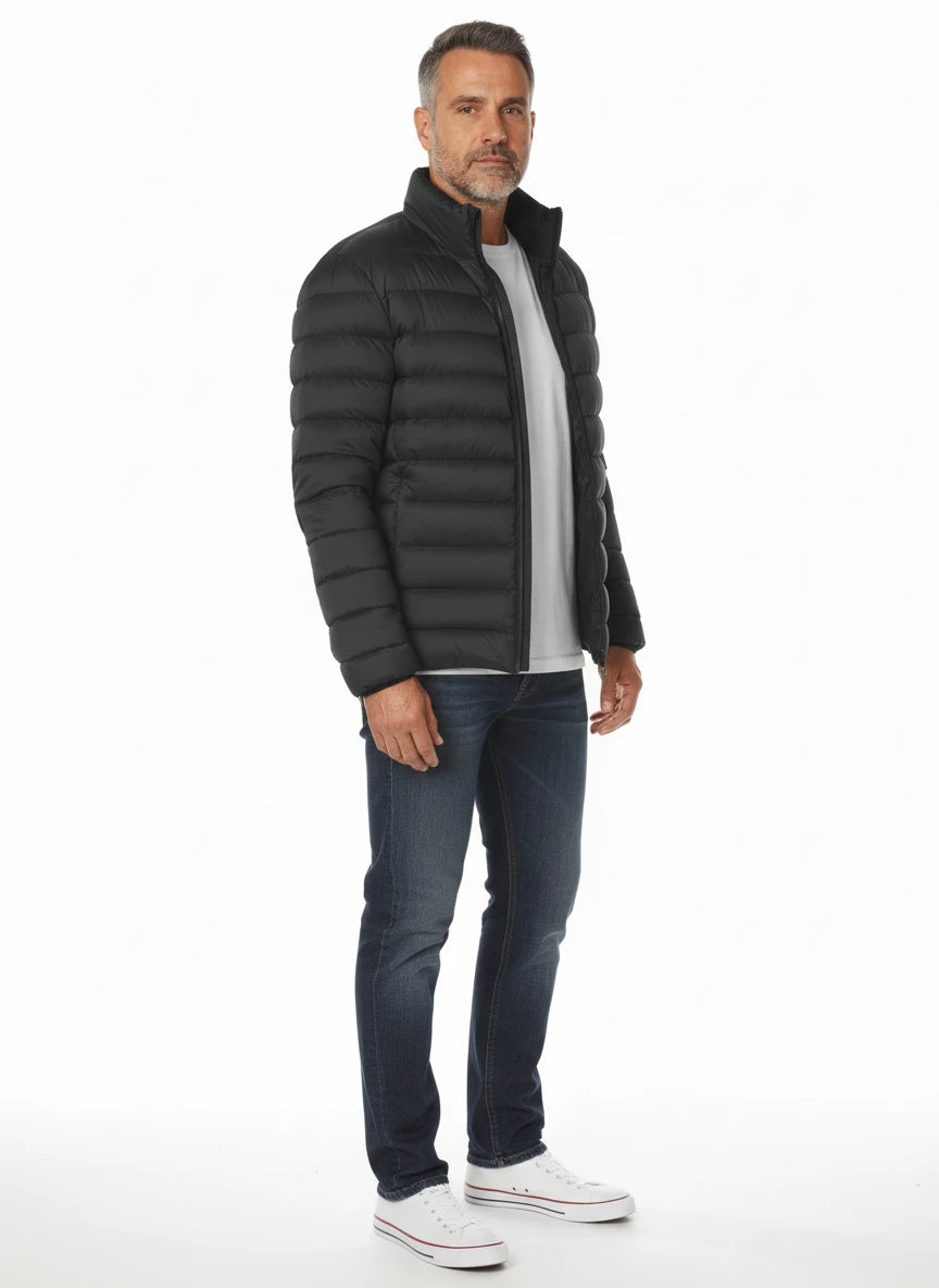 vista a 45° frontale del piumino corto grigio con avvitato Peuterey in tessuto stretch