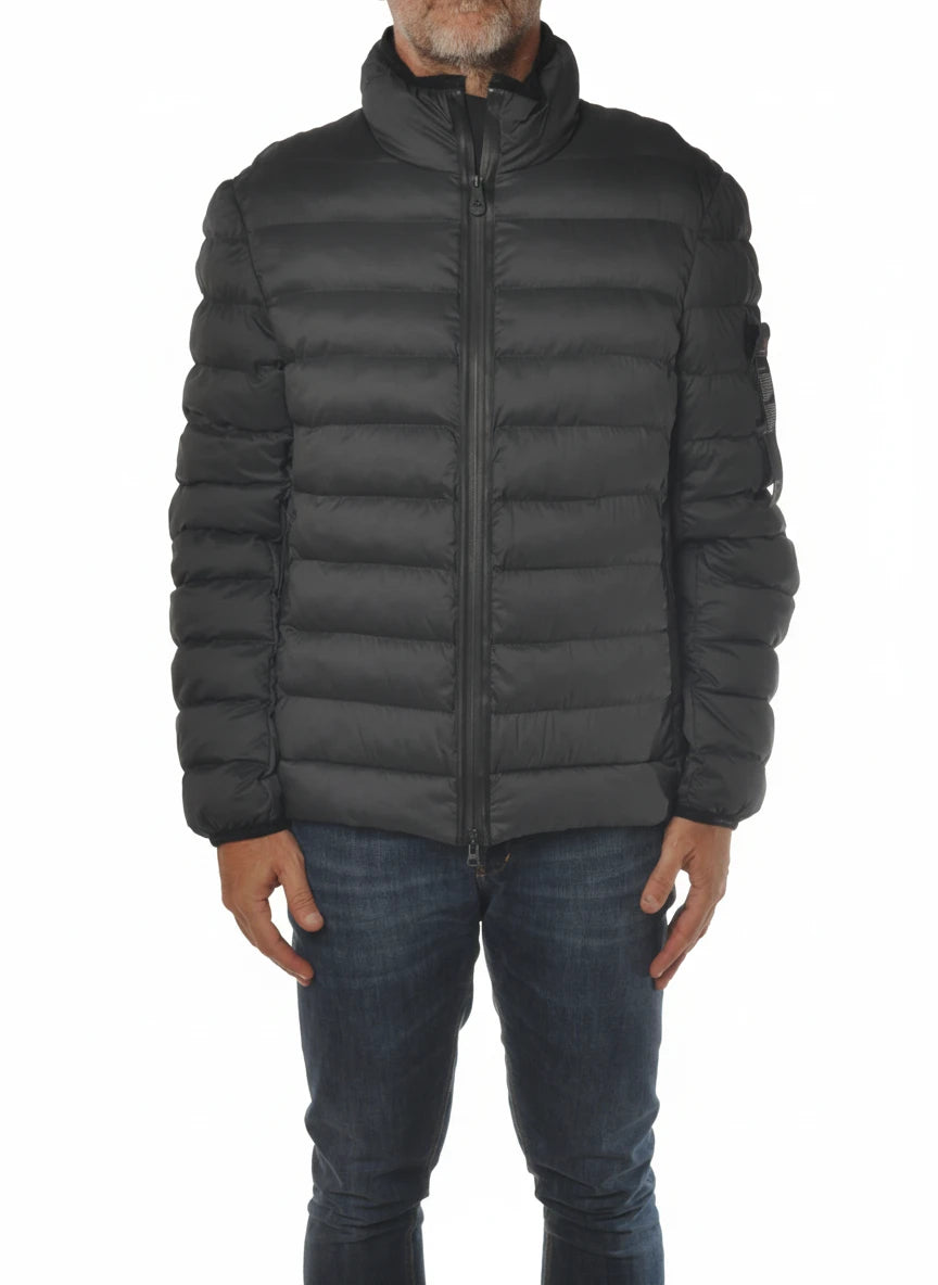 vista del piumino corto grigio con avvitato Peuterey in tessuto stretch