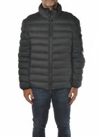 vista del piumino corto grigio con avvitato Peuterey in tessuto stretch