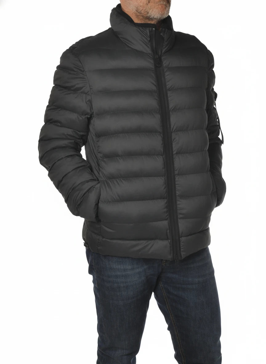 vista del piumino corto grigio con avvitato Peuterey in tessuto stretch