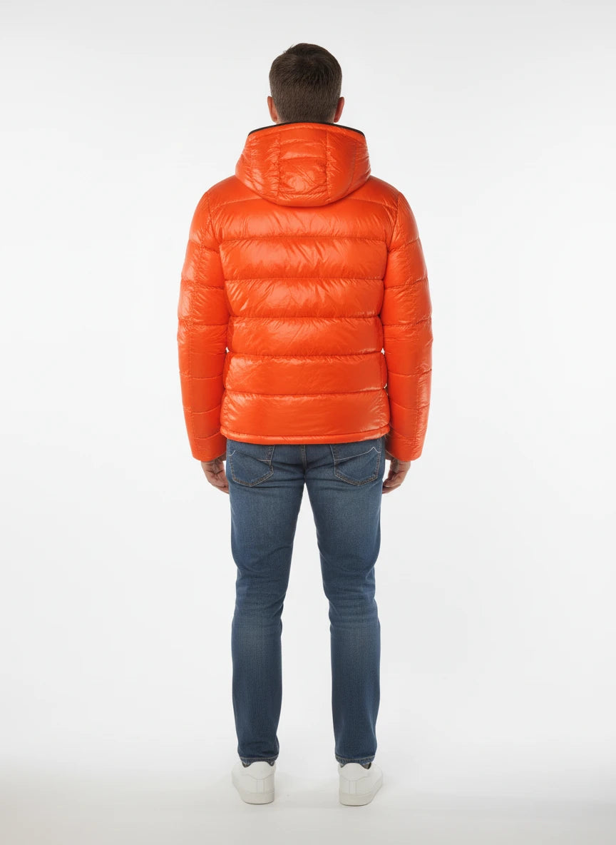 vista posteriore del giubbotto bomber arancione con cappuccio Peuterey in piuma d'oca