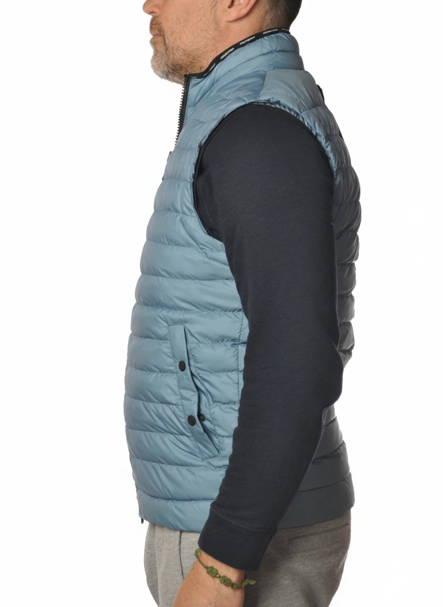 vista del gilet cartazucchero con senza maniche Peuterey in fibra sintetica