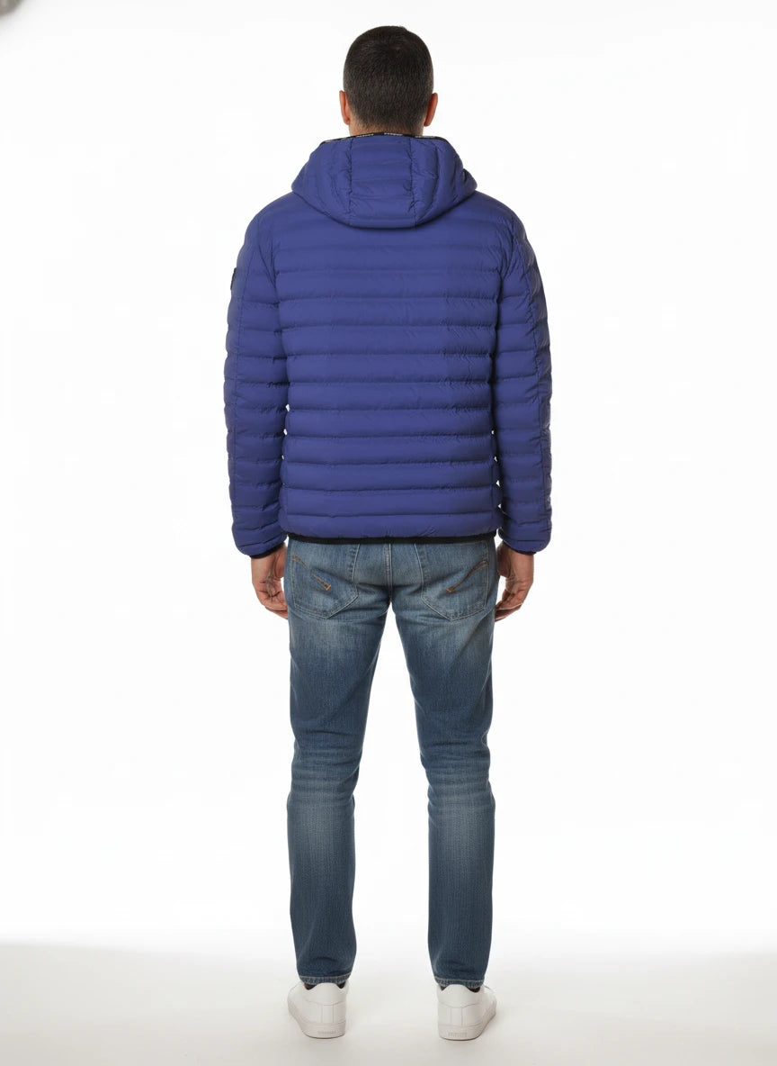 vista posteriore del piumino corto royal con zip termosaldate Peuterey in tessuto tecnico