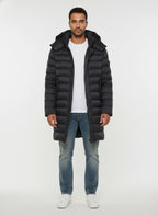 vista frontale del piumino blu con canali stretti Peuterey in nylon riciclato