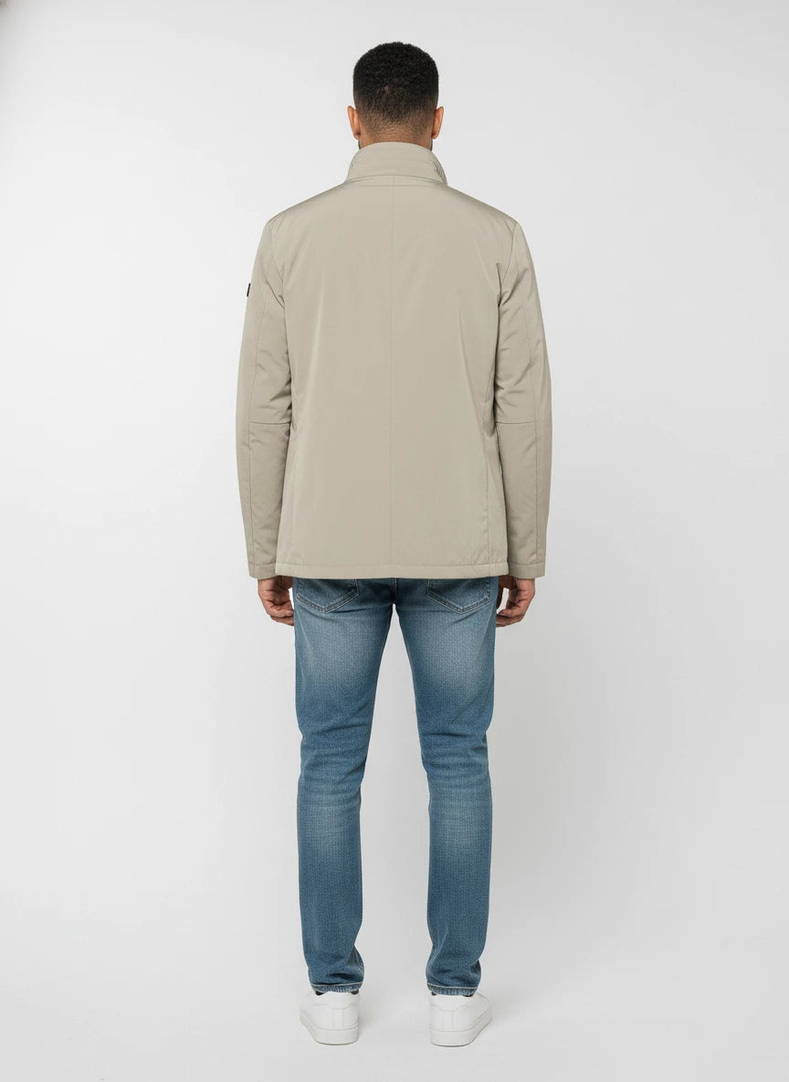 Vista da dietro del field jacket Peuterey pelle scamosciata beige