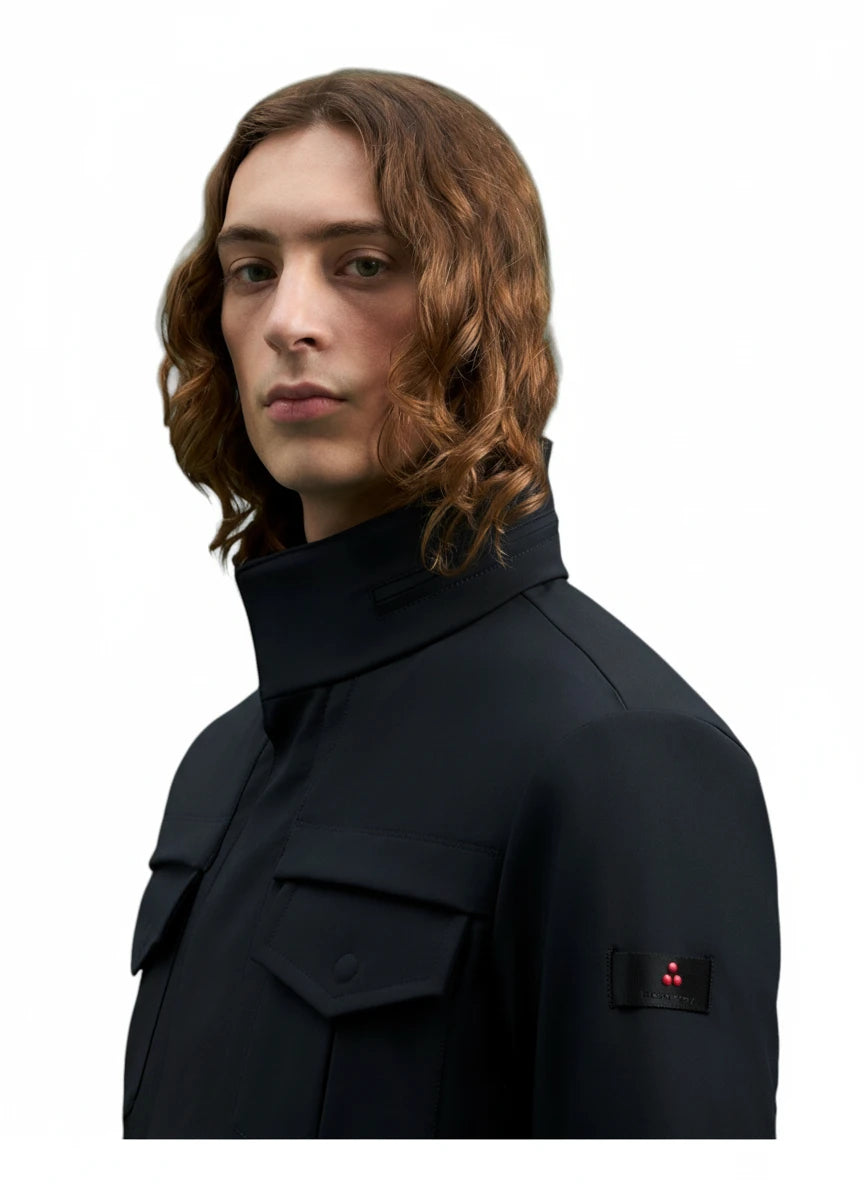 Vista del field jacket Peuterey nylon nero con cappuccio