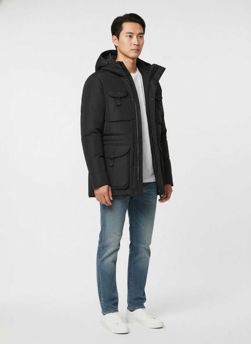 Modello a 45 gradi con field jacket Peuterey pelle scamosciata nero