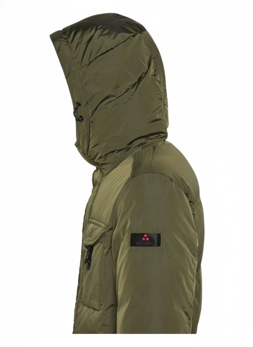 Vista del field jacket Peuterey pelle scamosciata verde con cappuccio