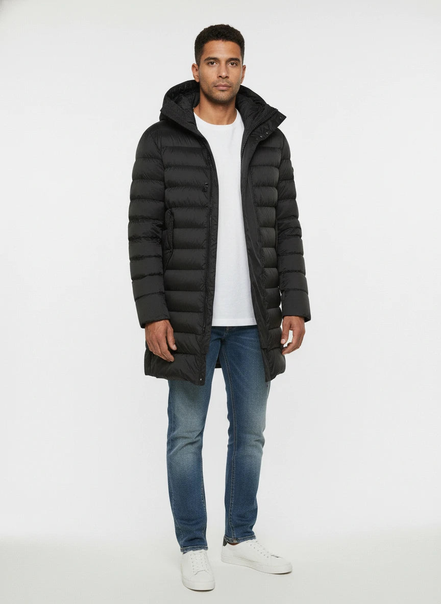 Modello a 45 gradi con piumino Peuterey pelle scamosciata nero