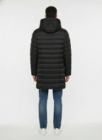 Vista da dietro del piumino Peuterey pelle scamosciata nero con cappuccio