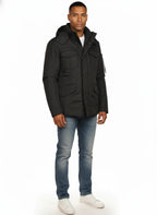 Modello a 45 gradi con field jacket Peuterey pelle scamosciata nero