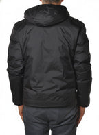 Dettaglio tessuto del giubbotto Peuterey tessuto tecnico blu