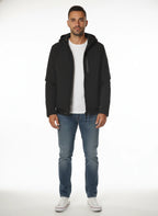 Vista da dietro del giubbotto Peuterey tessuto tecnico nero con cappuccio