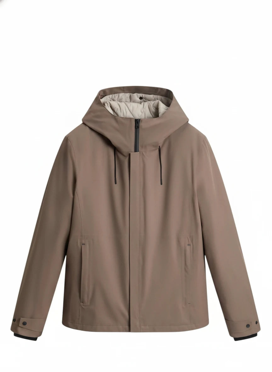 Modello indossa giubbotto tortora 3-in-1 con cappuccio e gilet interno Woolrich