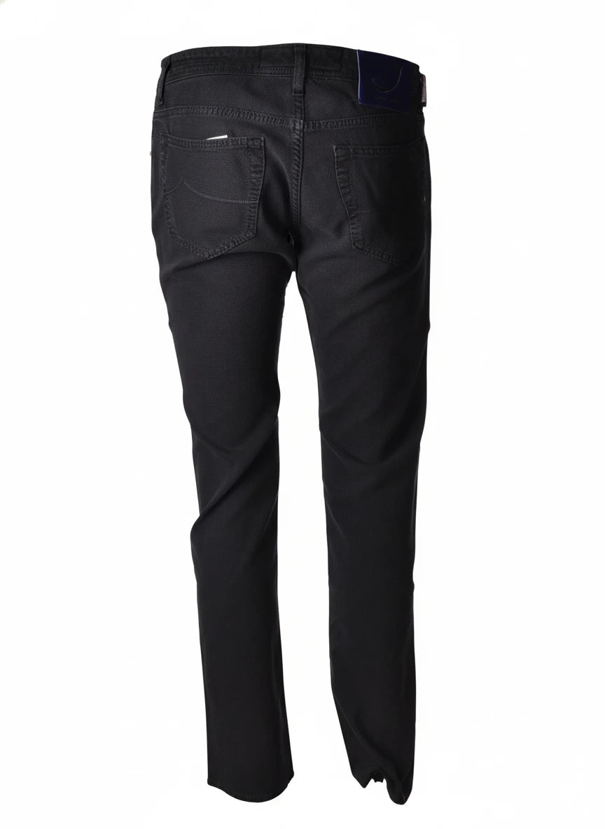 Dettaglio primo piano pantalone slim fit blu navy Jacob Cohen tessuto operato