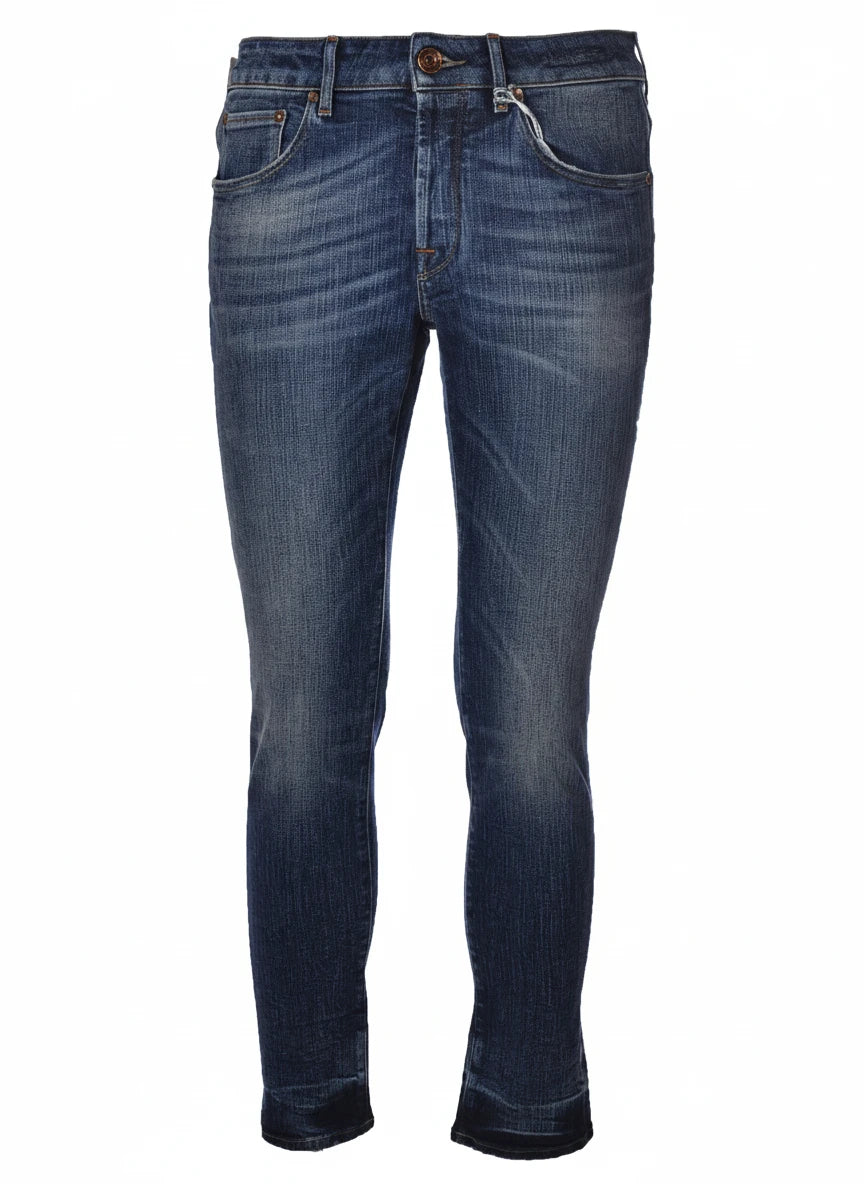 Detail of jeans narrow leg 4601 Jacob Cohen in premium fabric