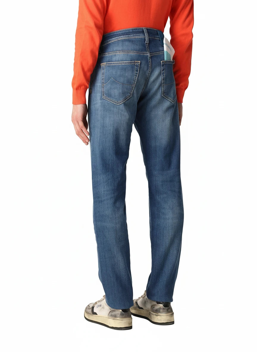 Dettaglio jeans slim fit d lav chiaro Jacob Cohen tela stretch