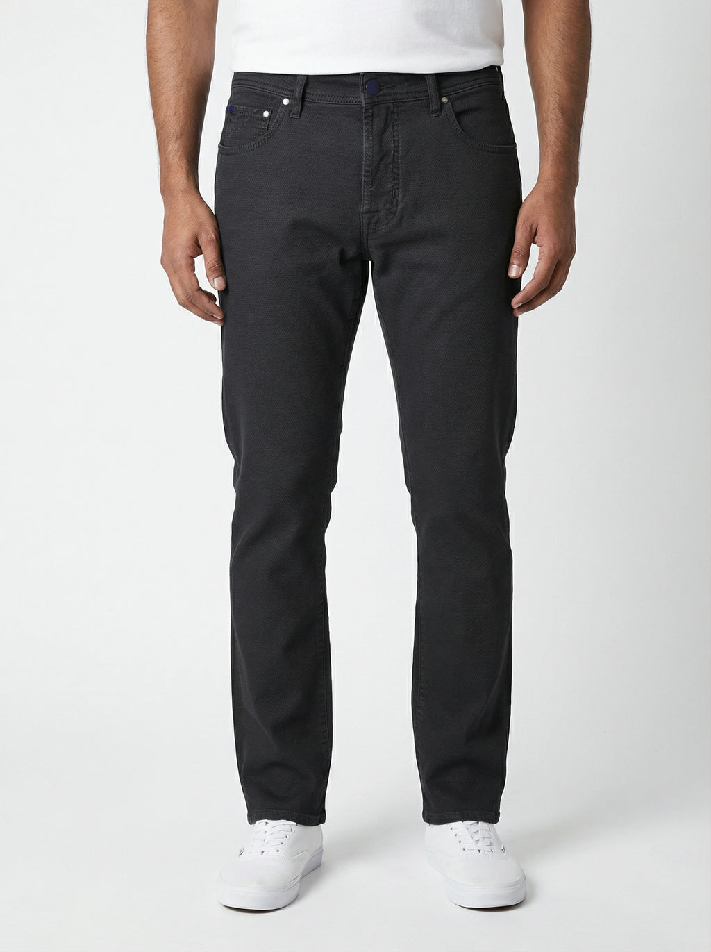 Modello a 45 gradi pantalone slim fit blu navy Jacob Cohen tessuto operato