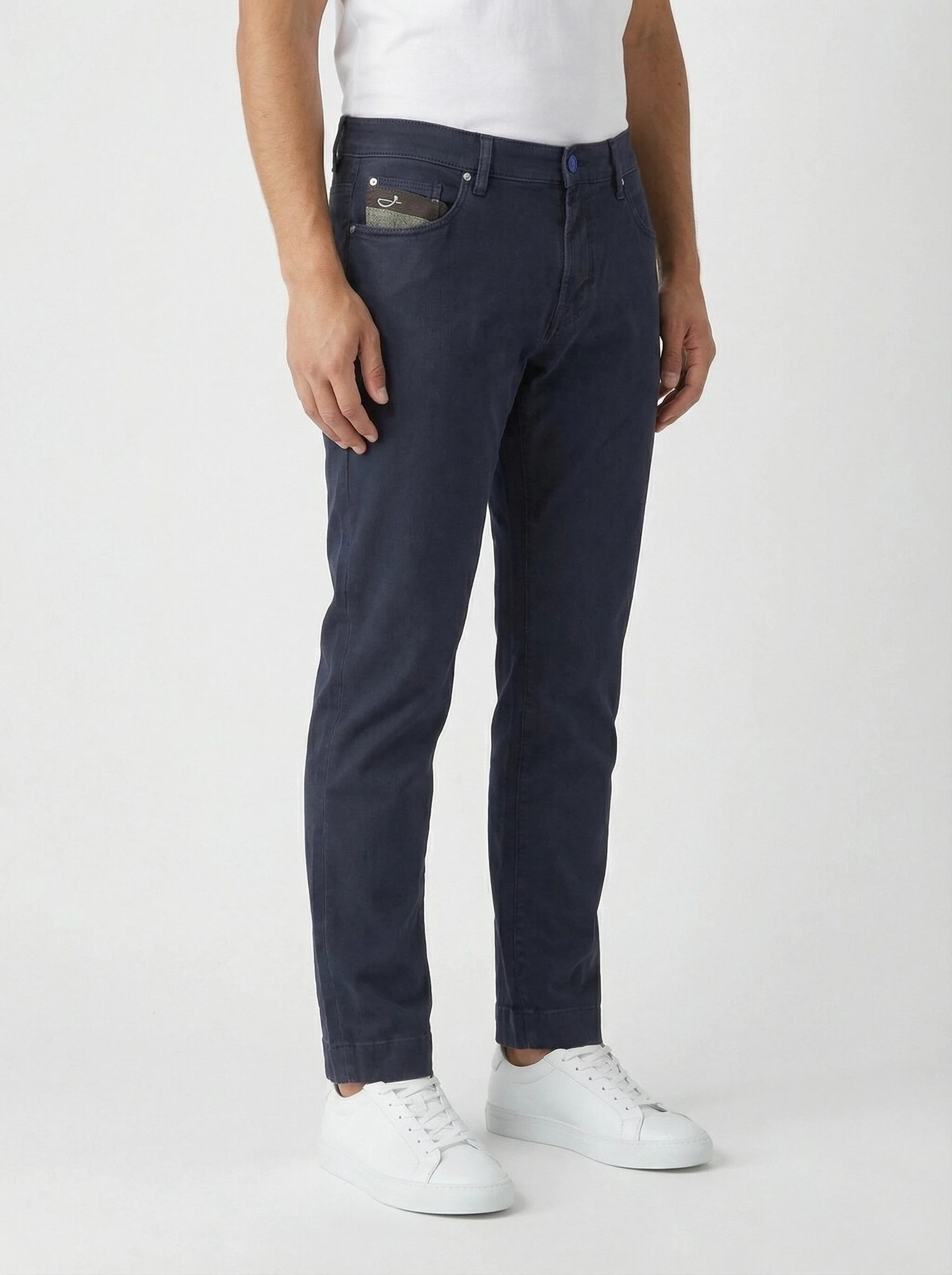 Front view of model wearing slim‑fit jeans blue‑black Jacob Cohen washed drill