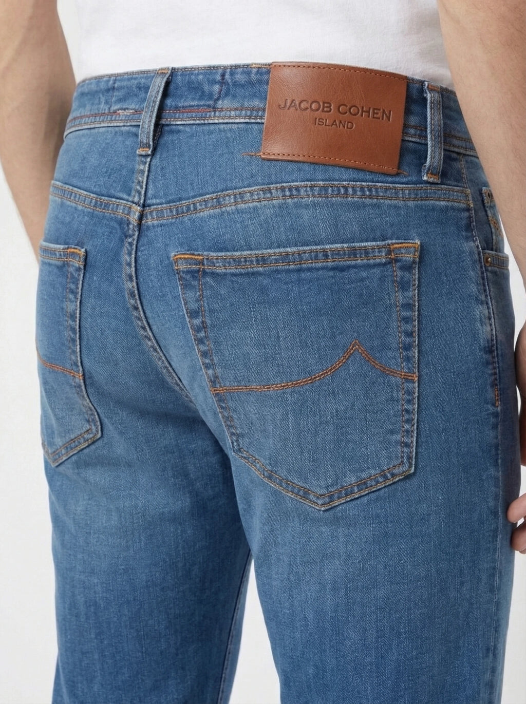 Rear view of slim‑fit jeans col200 wash azz Jacob Cohen