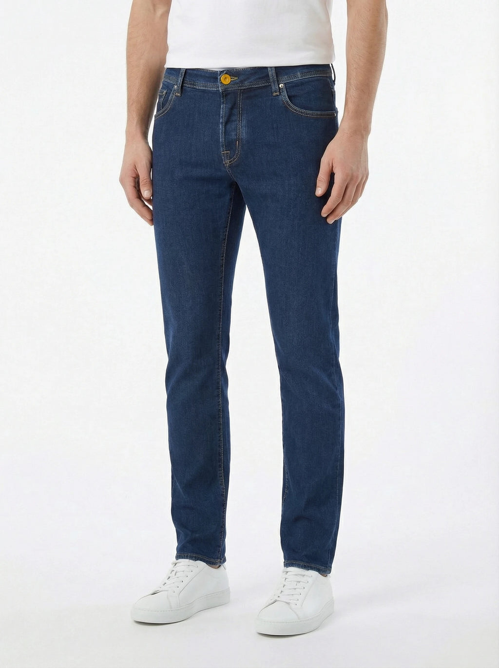 Front view of model wearing jeans super slim‑fit l a v scuro Jacob Cohen