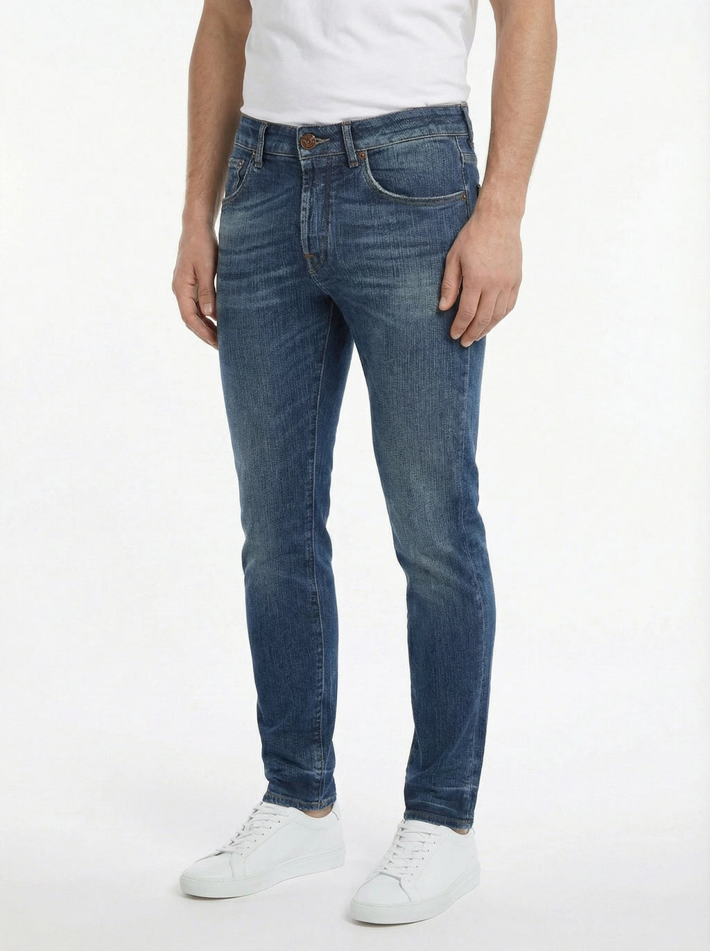 Front view of model wearing jeans narrow leg 4601 Jacob Cohen in premium fabric