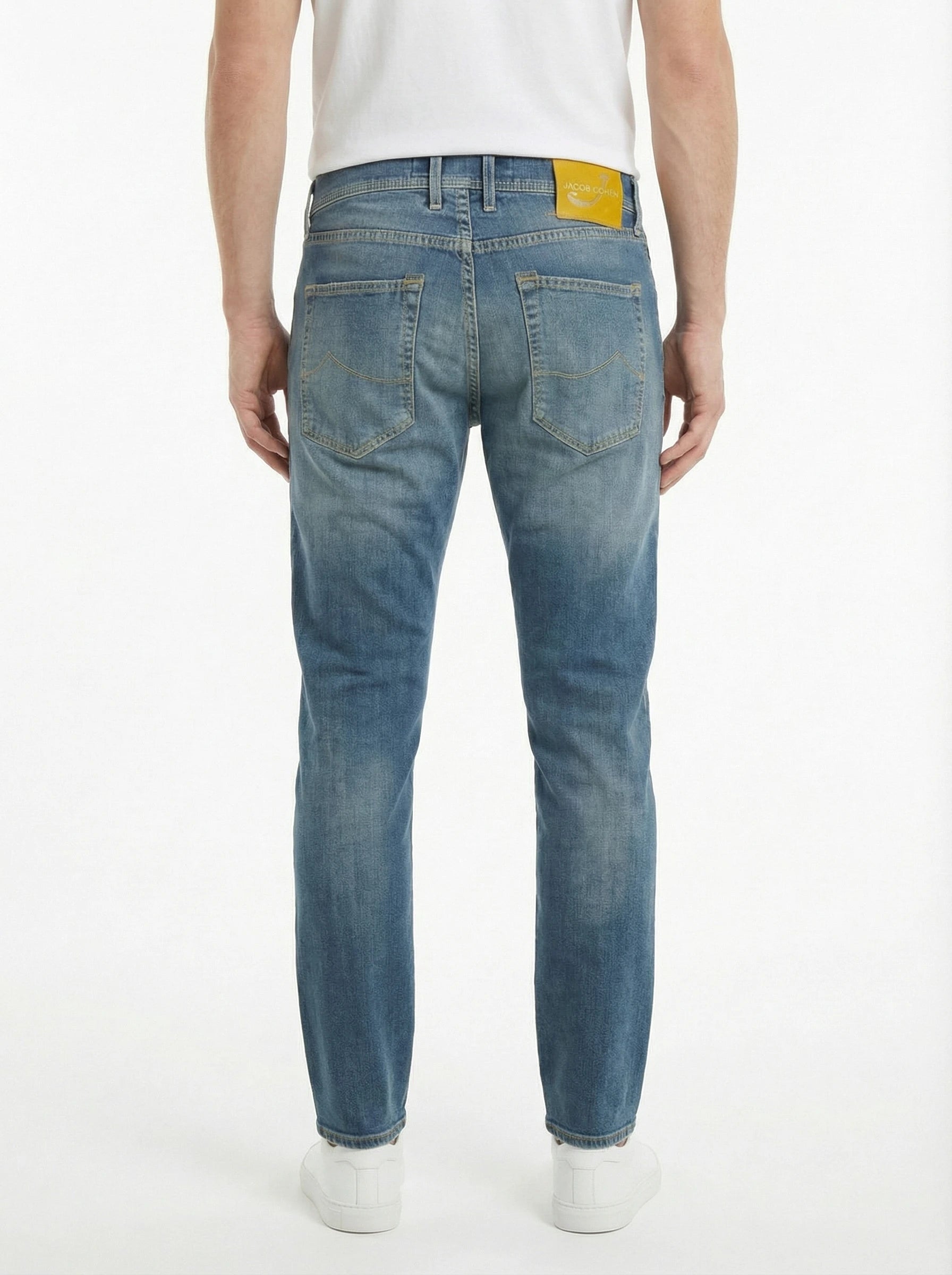 Model 45 jeans straight leg wash Jacob Cohen in fine fabric
