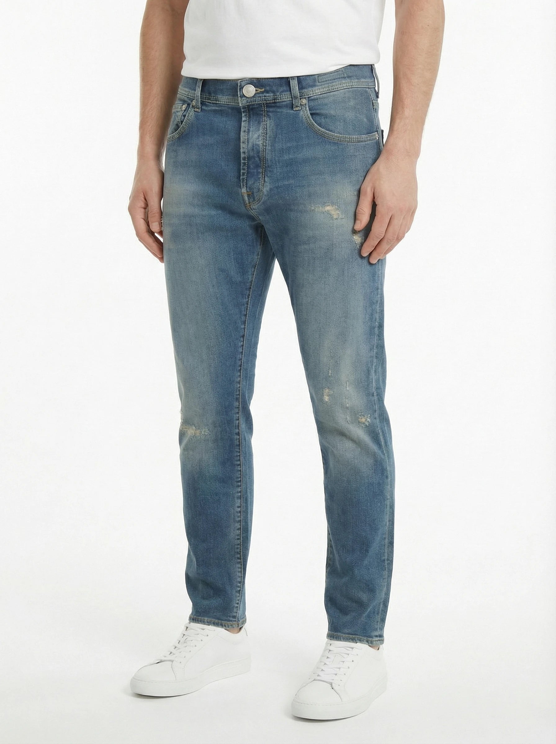 Front view of model wearing jeans straight leg wash Jacob Cohen in premium fabric
