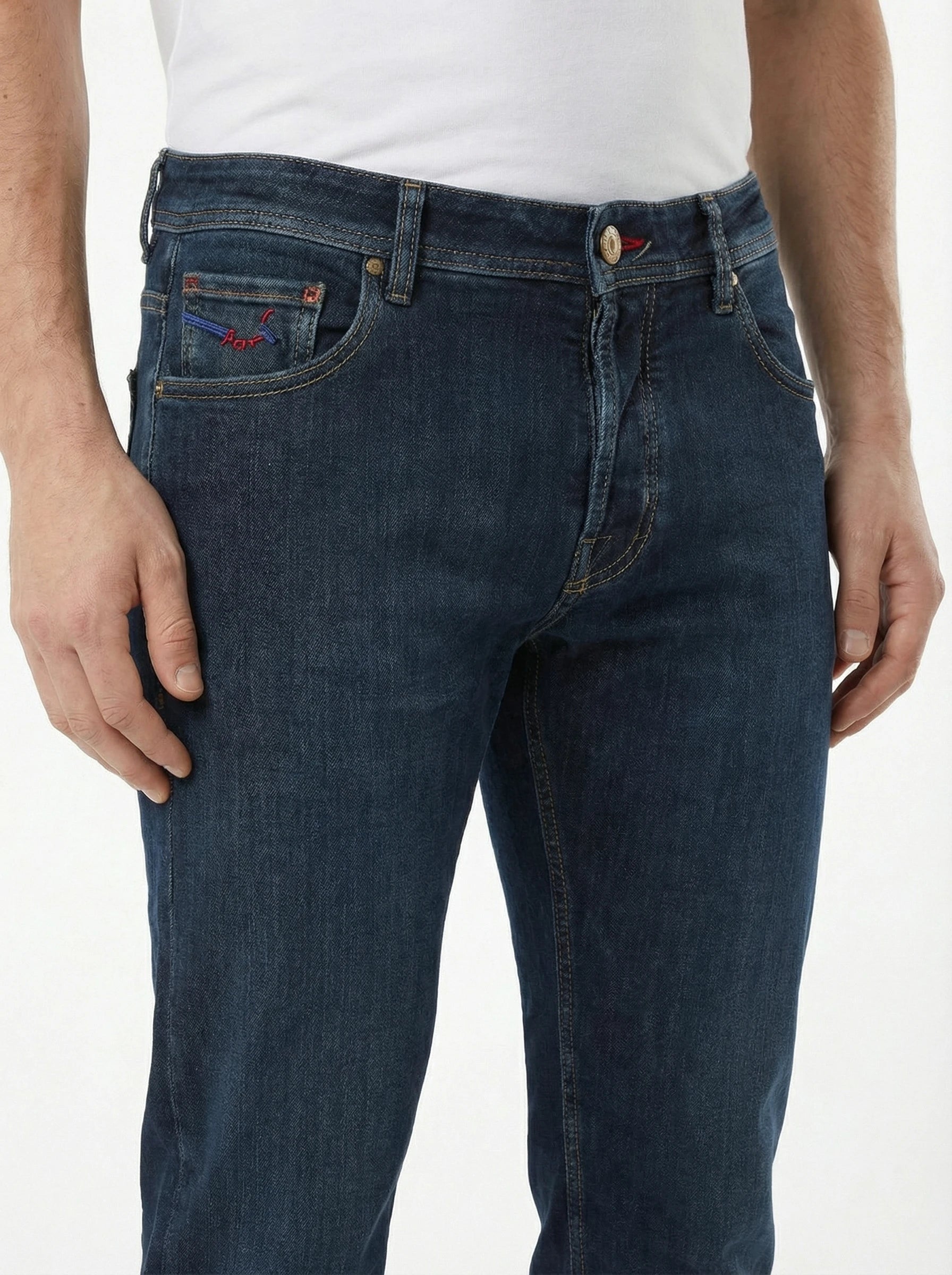 Model 45 jeans slim fit Jacob Cohen in fine fabric