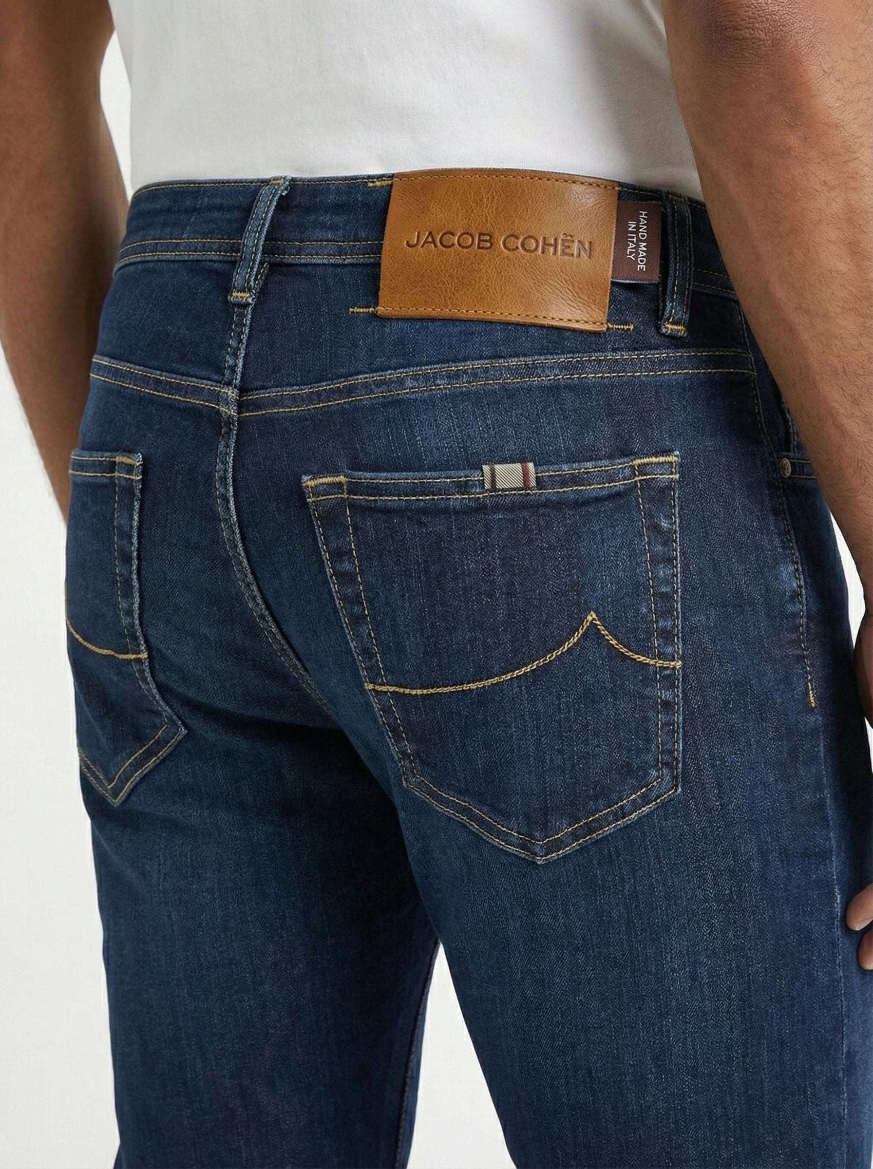 Front view of slim‑fit jeans denim scuro Jacob Cohen stretch fabric