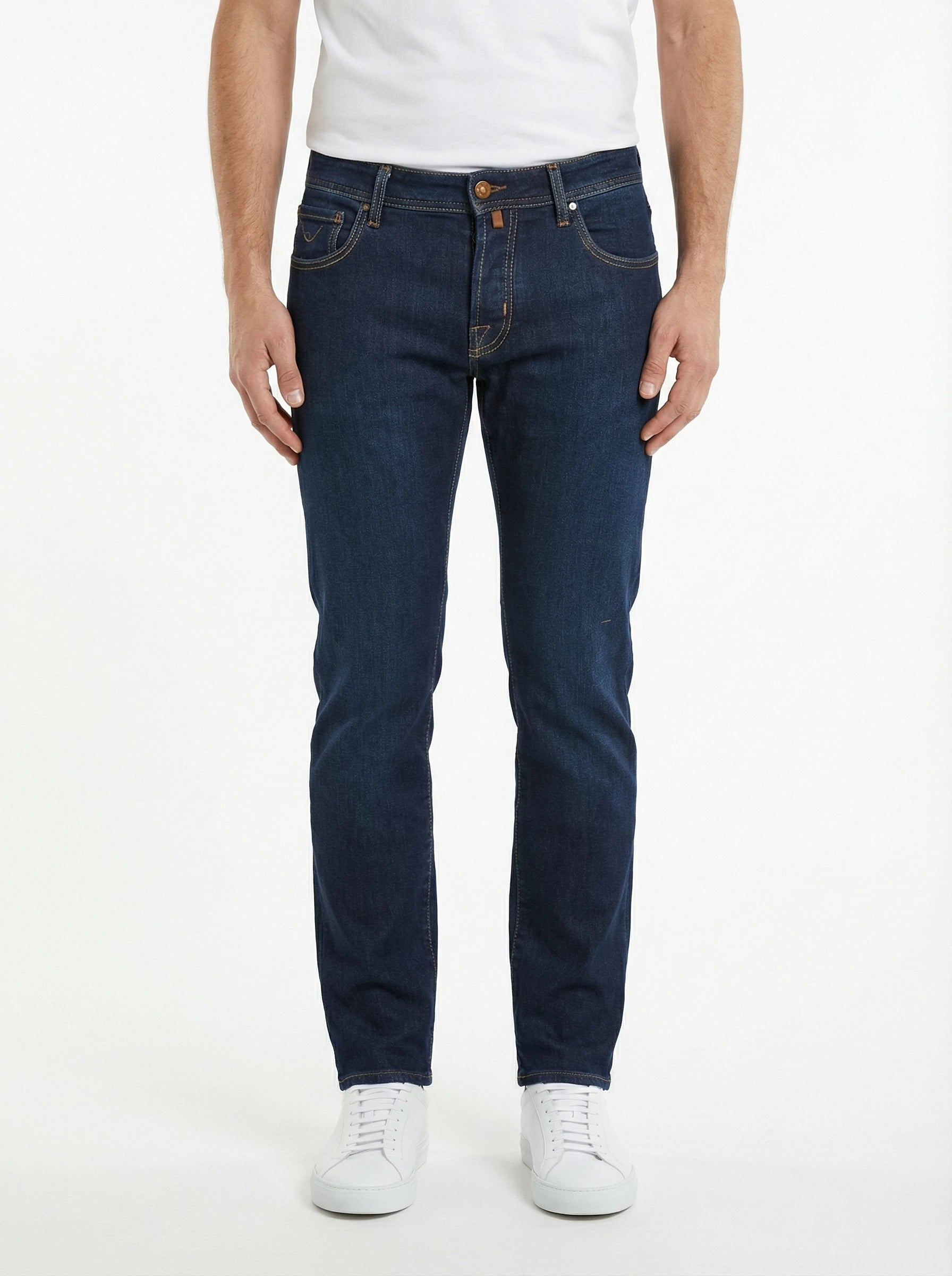 Modello di spalle jeans slim fit d lav scuro Jacob Cohen in tessuto pregiato