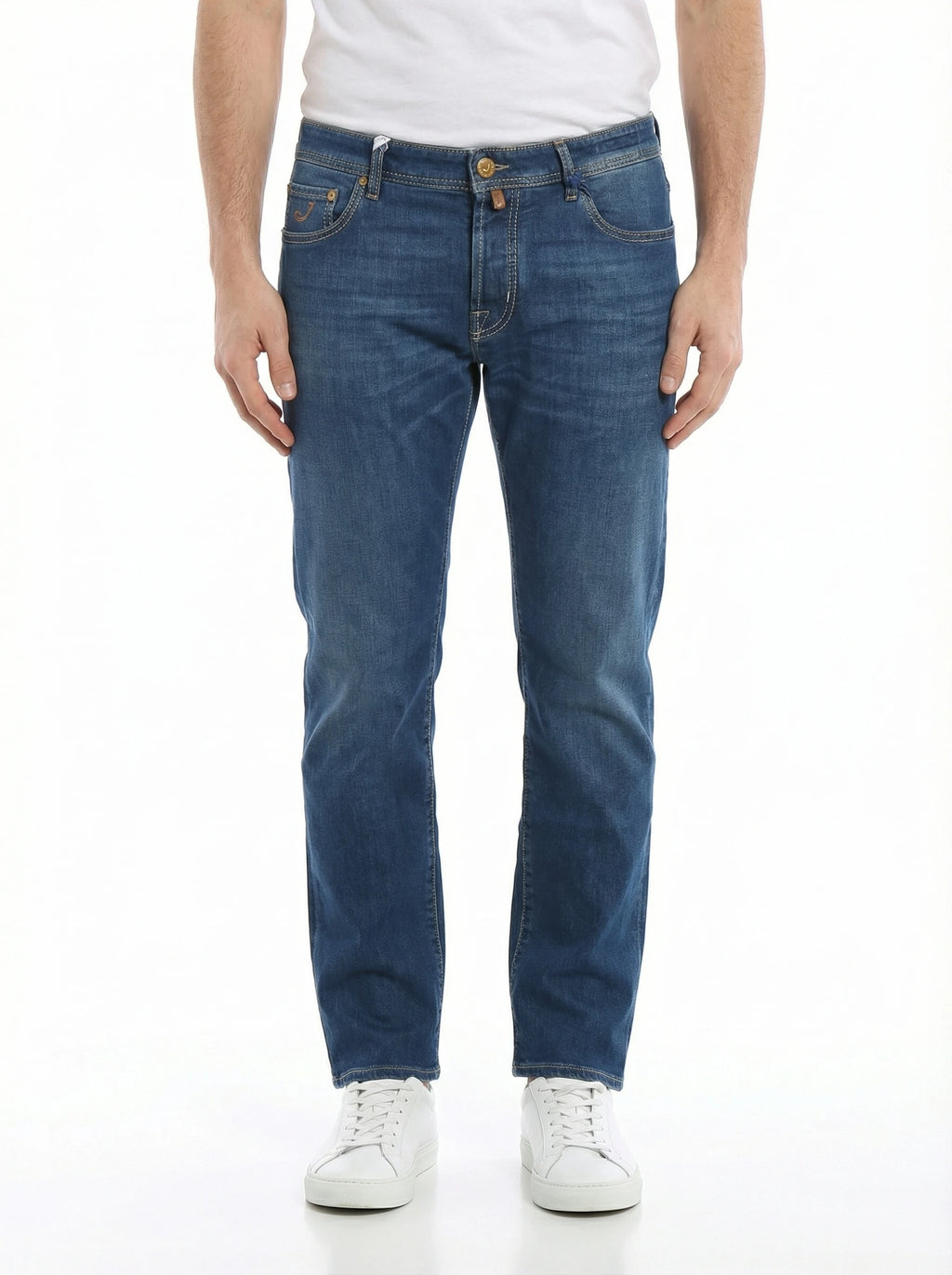 Modello a 45 gradi jeans slim fit d lav azzurro Jacob Cohen in tessuto pregiato