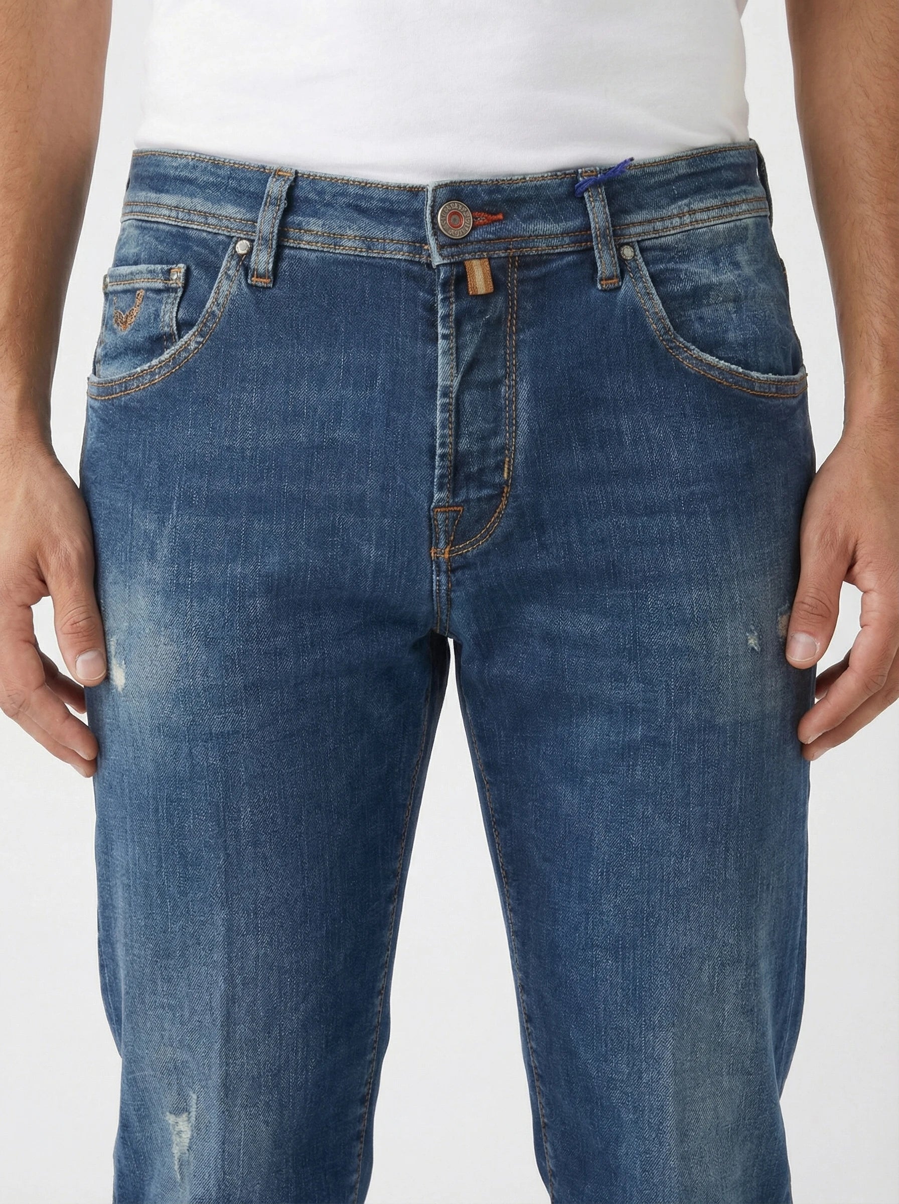 Modello a 45 gradi jeans slim fit d l a v medio Jacob Cohen in tessuto pregiato