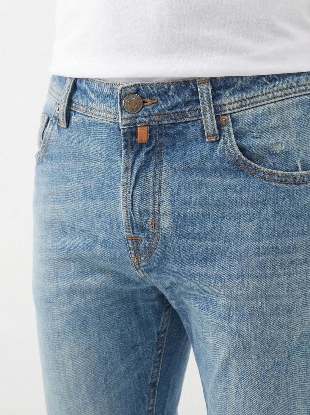 Modello di spalle jeans slim fit col200 d l a v chiar Jacob Cohen