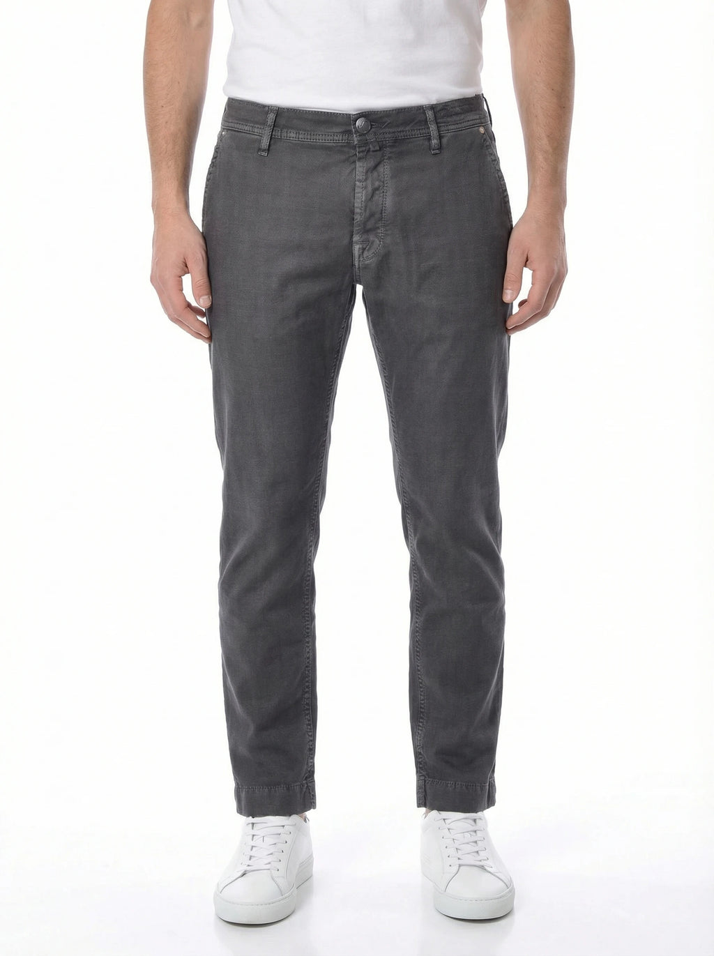 Pantalone cinque tasche dritto moro chiaro e grigio Jacob Cohen visto da dietro da solo