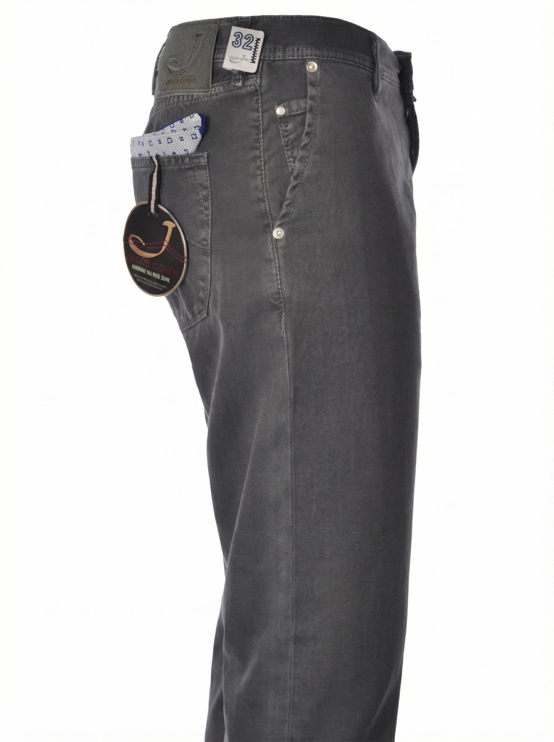 Particolare delle tasche e bottoni del pantalone cinque tasche dritto moro chiaro e grigio Jacob Cohen