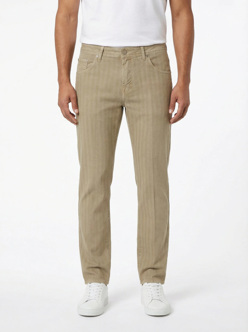 Pantalone scott cropped carrot beige Jacob Cohen visto frontalmente da solo