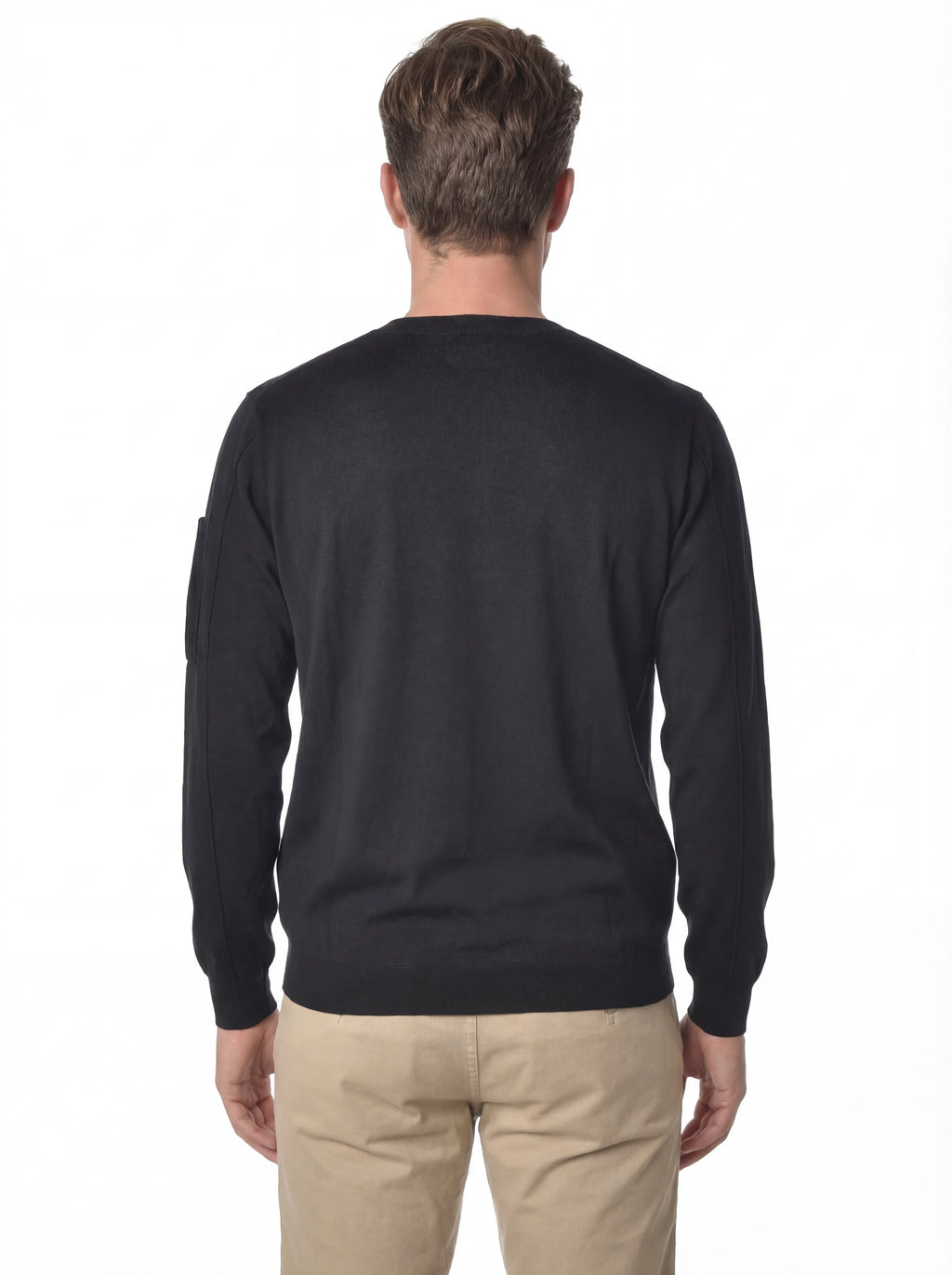 Vista da dietro, modello con maglia girocollo blu taschino C.P. Company da uomo in cotone