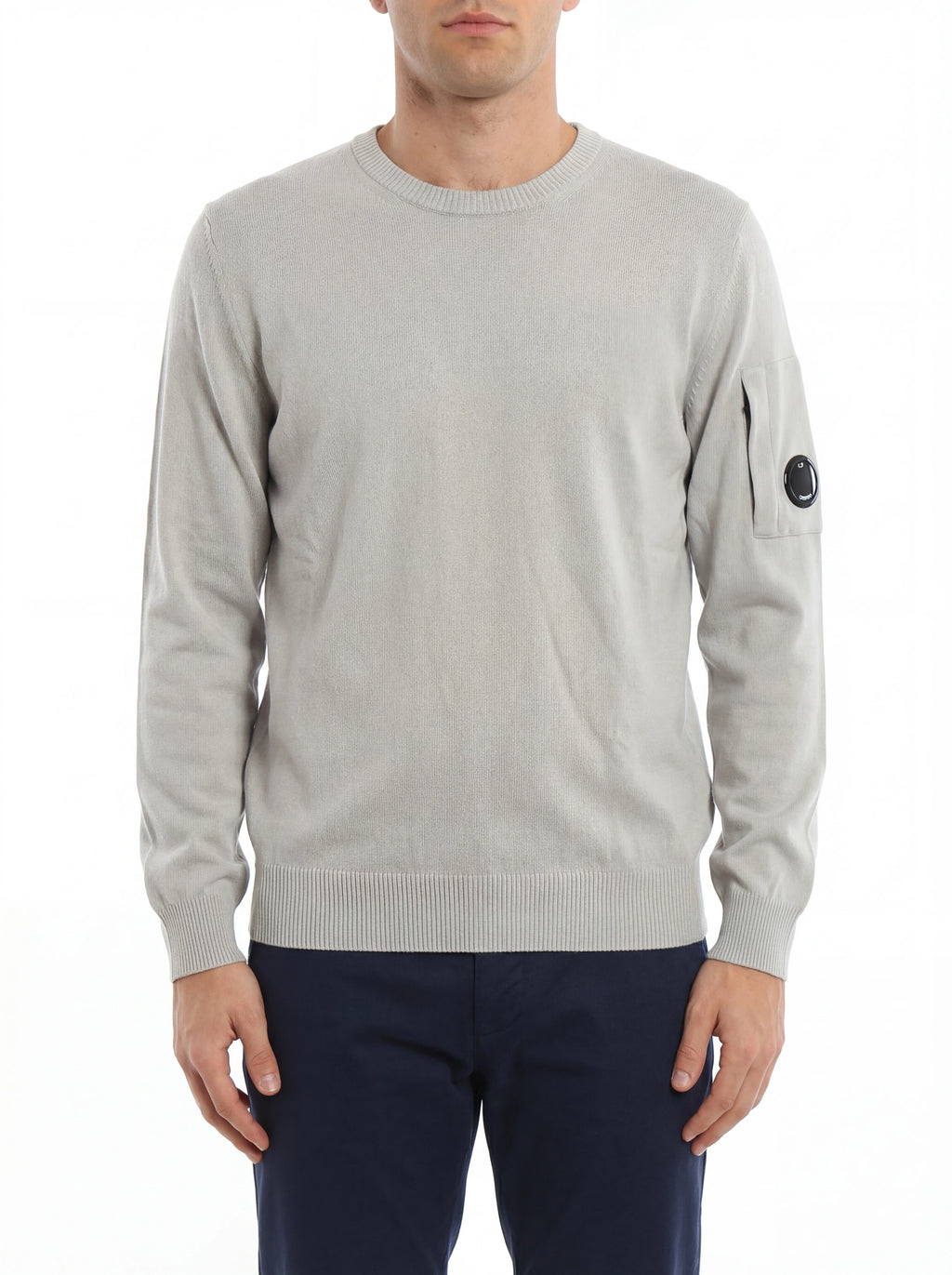 Modello a 45° con maglia girocollo grigio perla taschino con lente taschino C.P. Company da uomo in cotone