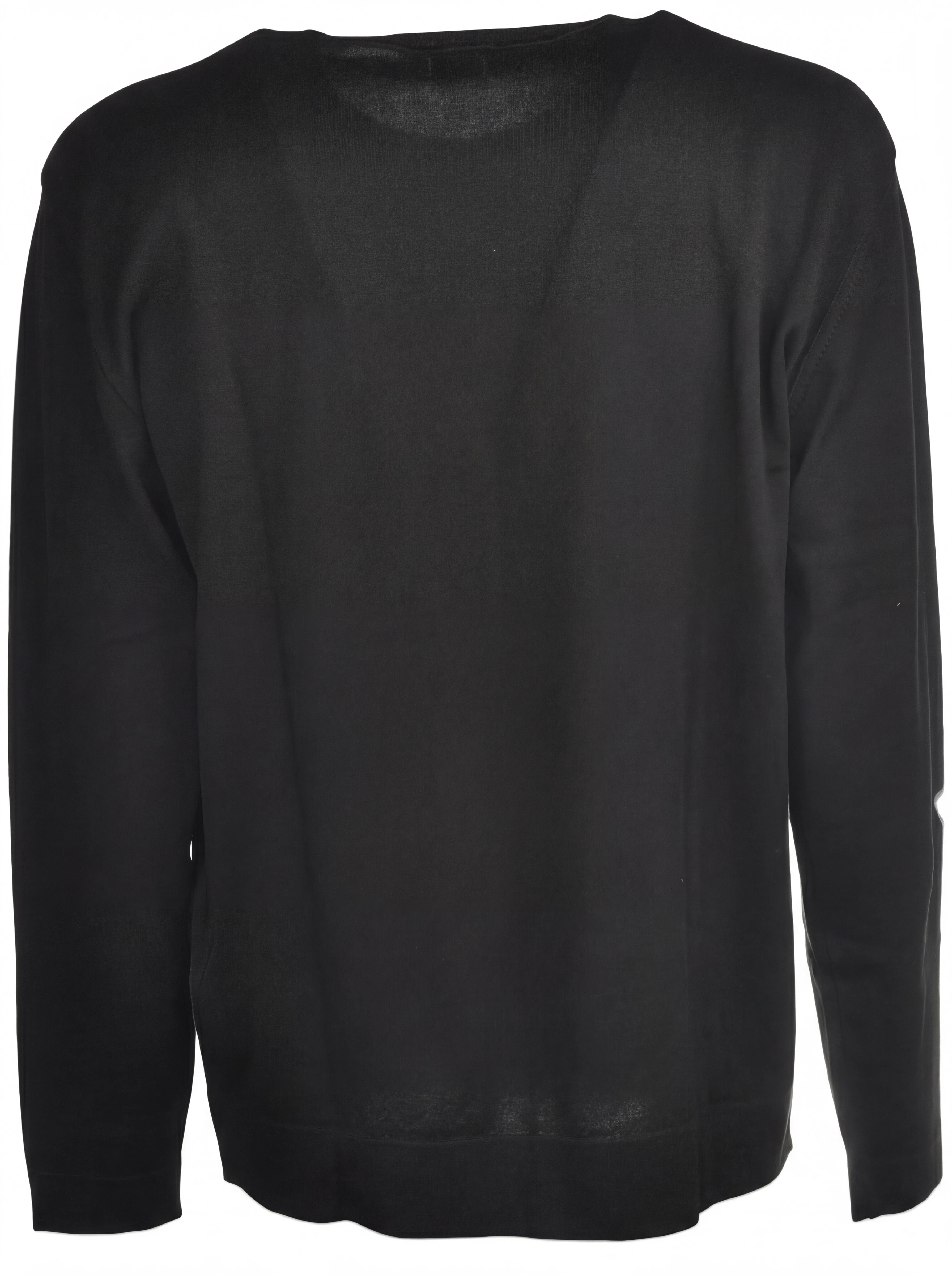 Dettaglio maglione nero logo cucito vestibilità dritta C.P. Company da uomo