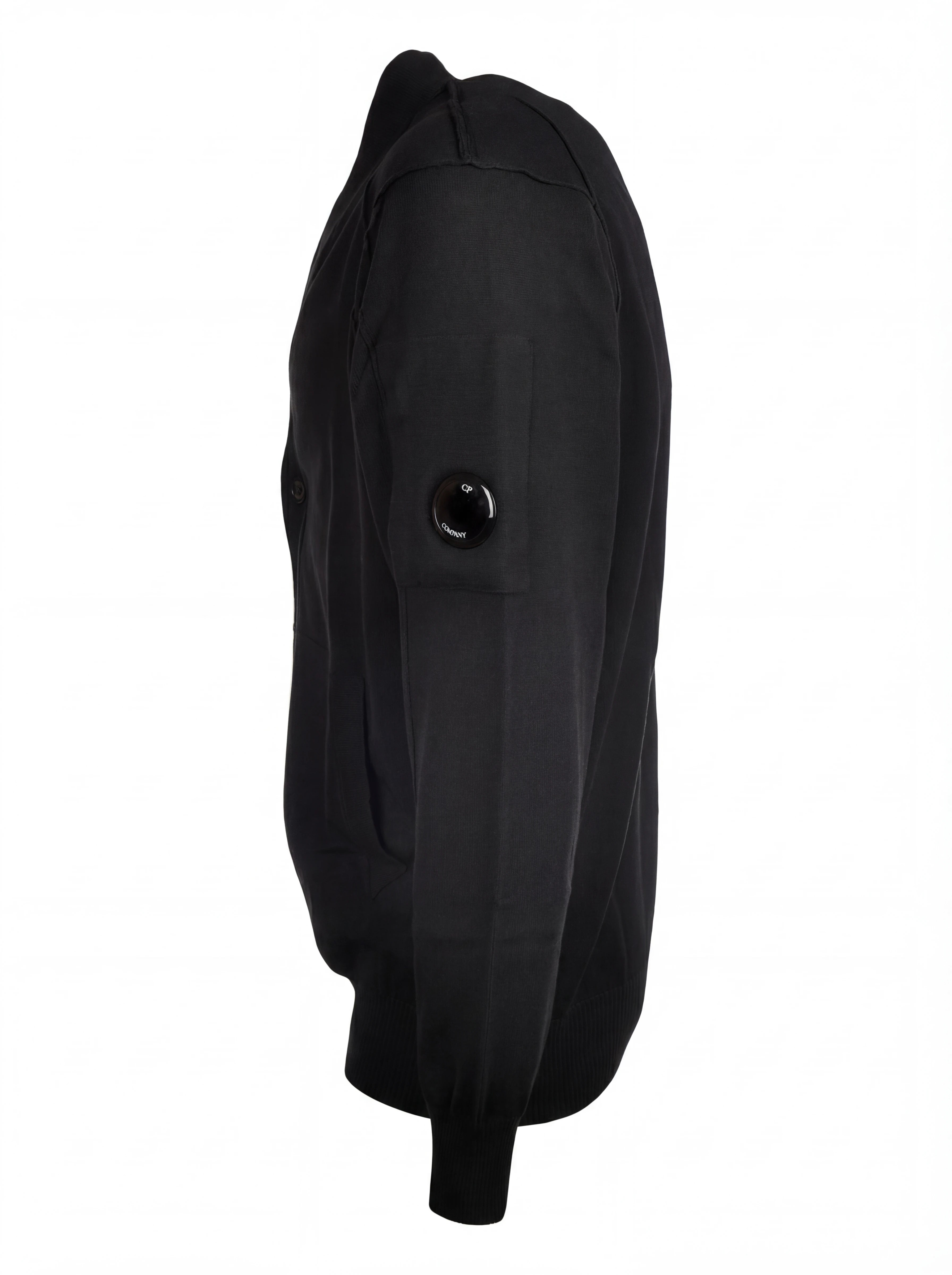 Cardigan vista da dietro, cardigan nero taschino manica a rilievo C.P. Company da uomo